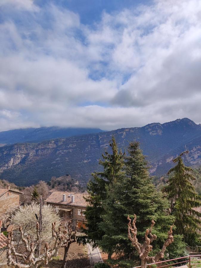 Acogedor Apartamento Entre Montanas Sant Corneli Bagian luar foto